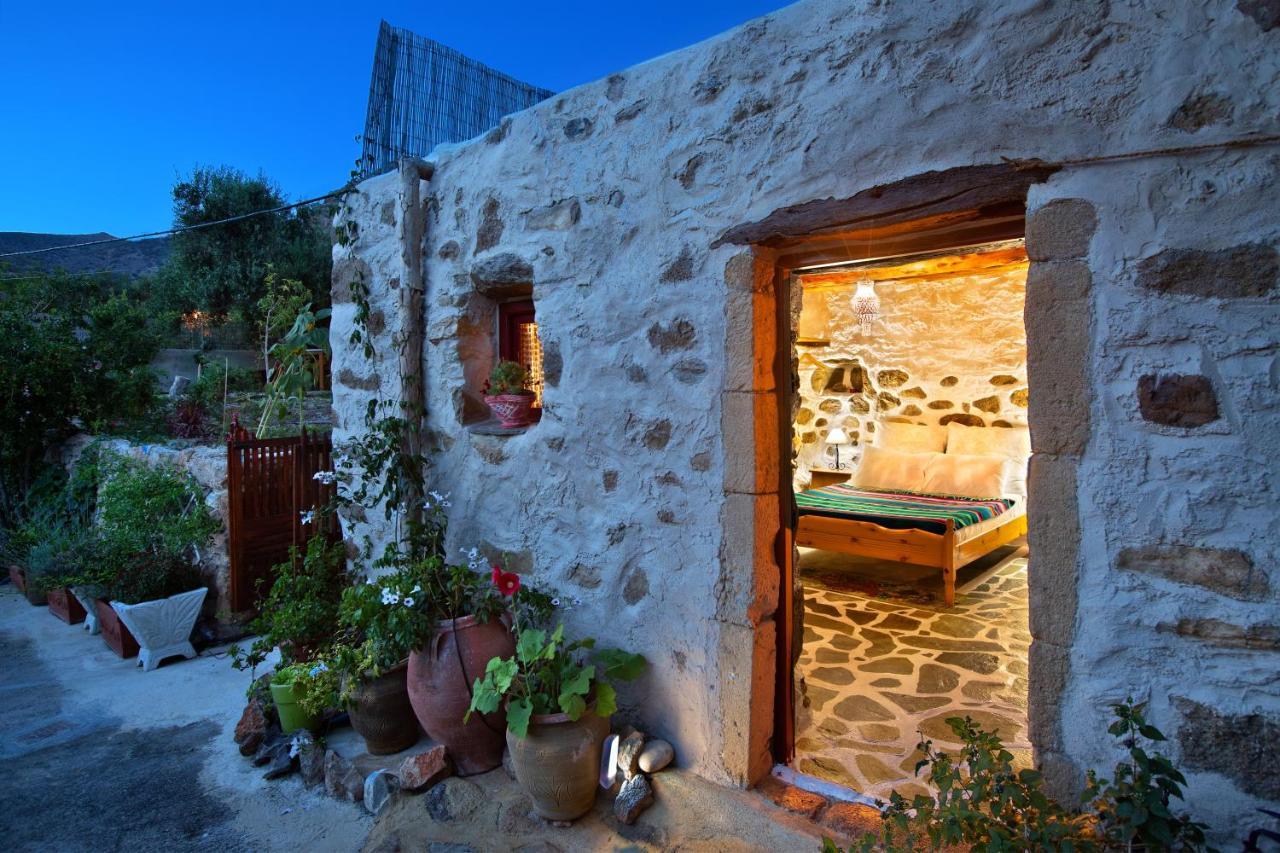 Natura Cottages Makrýgialos Buitenkant foto