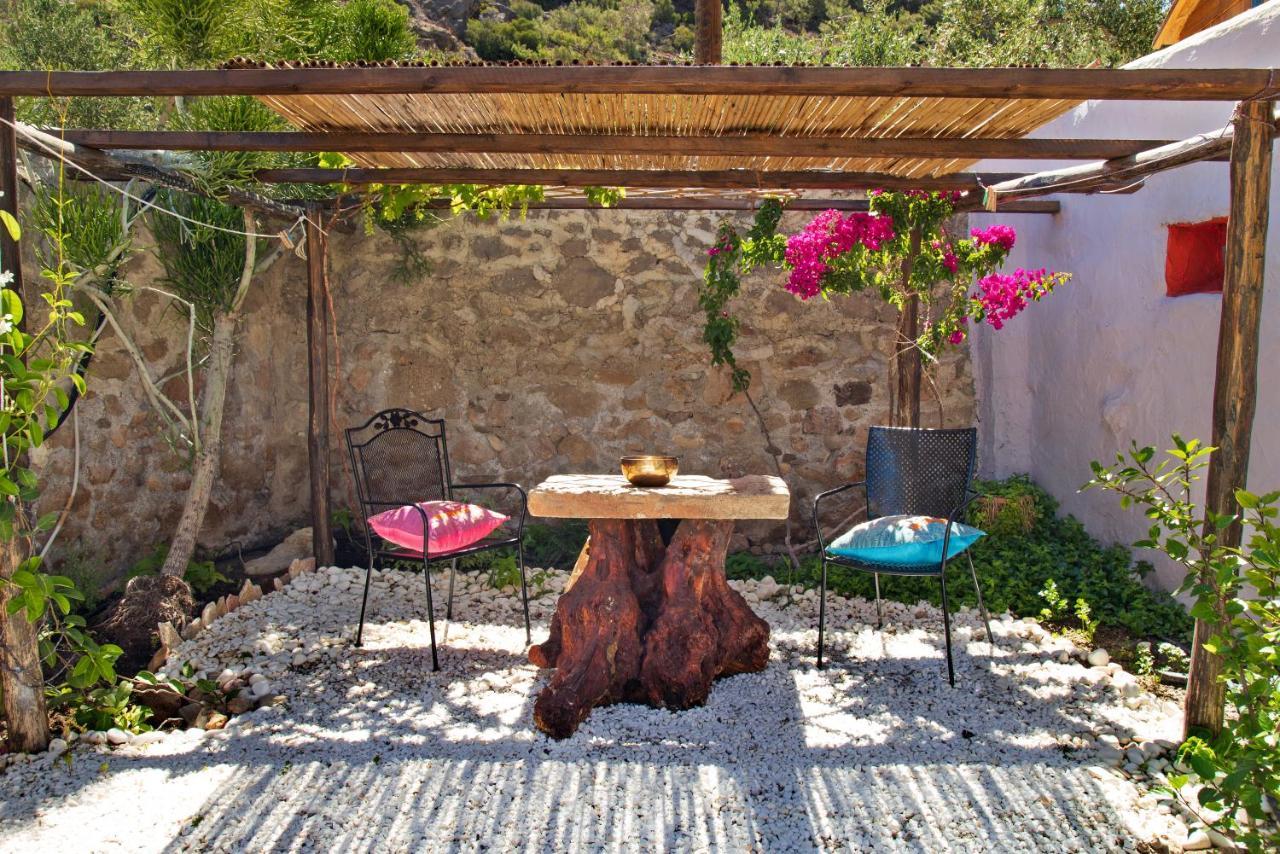 Natura Cottages Makrýgialos Buitenkant foto