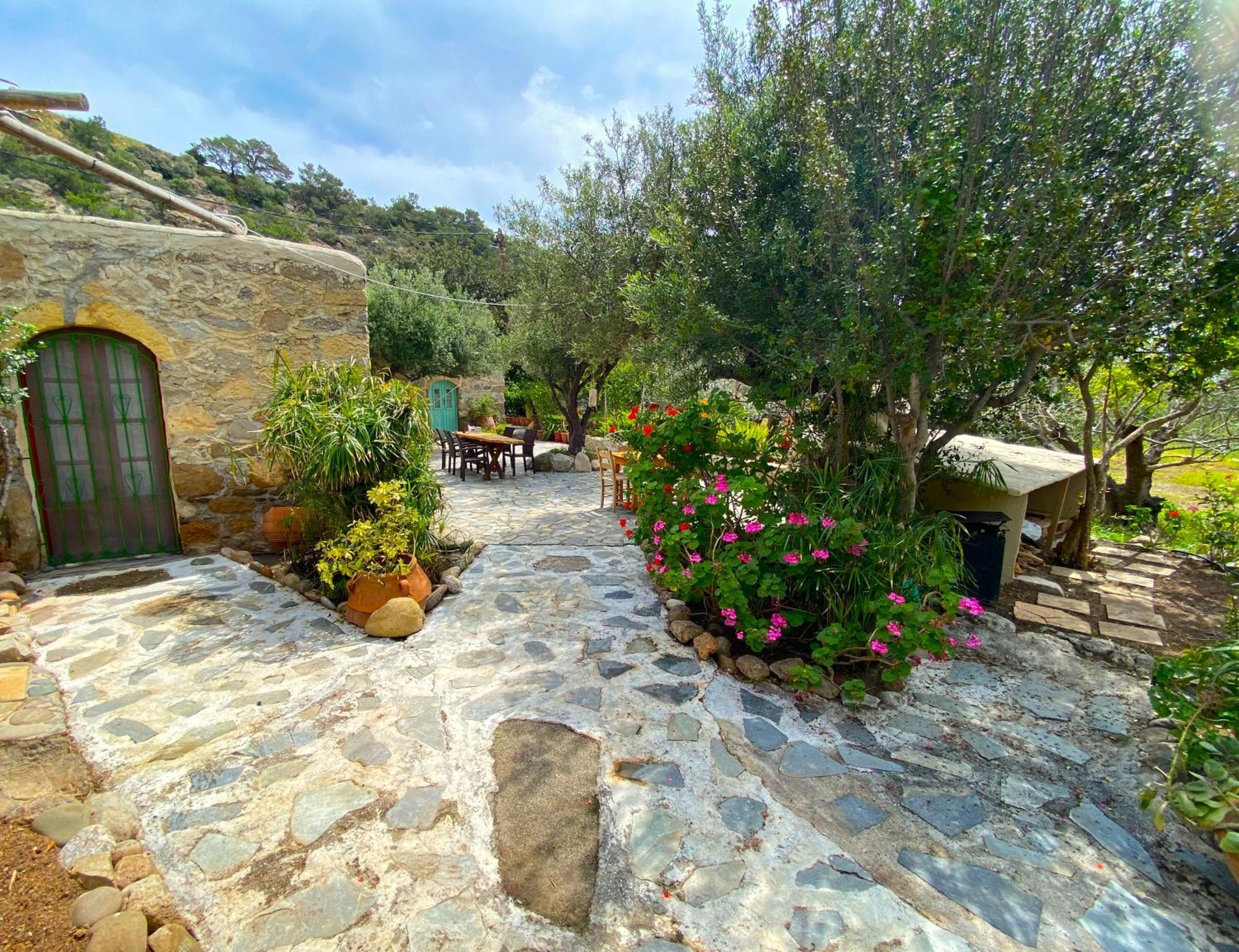 Natura Cottages Makrýgialos Buitenkant foto